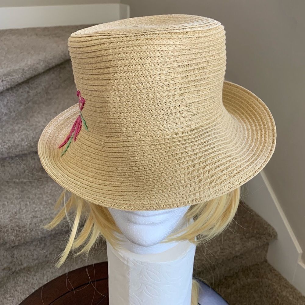 Women's Sun Straw Hat With Embroidered Flower . - Picture 9 of 11